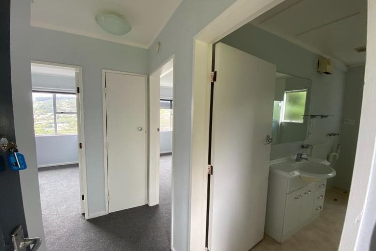 Photo of property in 5a Jerome Way, Crofton Downs, Wellington, 6035