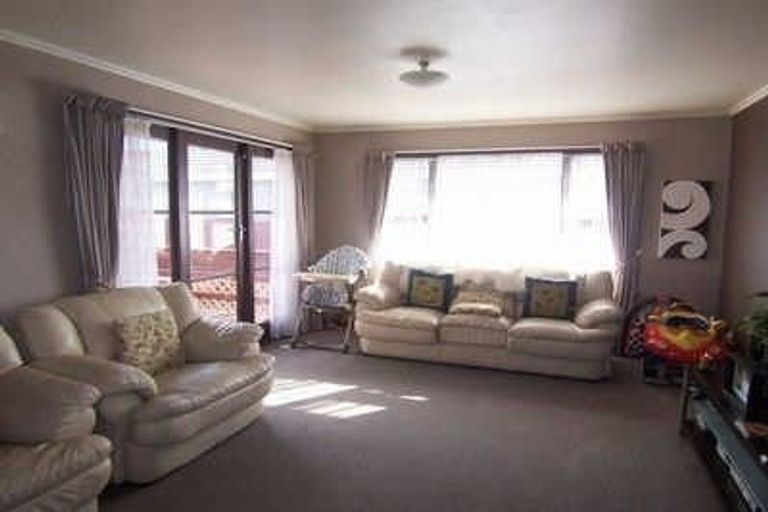 Photo of property in 8 Glenora Place, Hornby, Christchurch, 8042