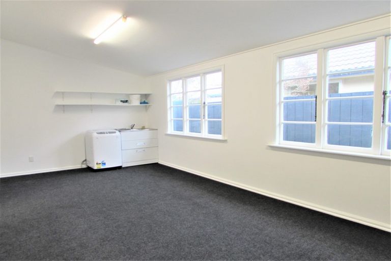 Photo of property in 194 Knights Road, Hutt Central, Lower Hutt, 5011