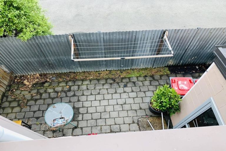 Photo of property in 8a Broadbent Street, Riccarton, Christchurch, 8041