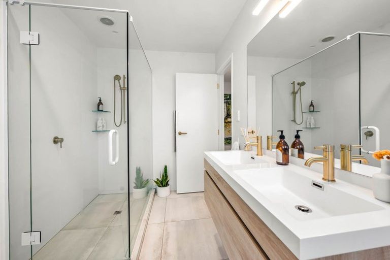 Photo of property in 69 Montgomery Crescent, Kinloch, Taupo, 3377