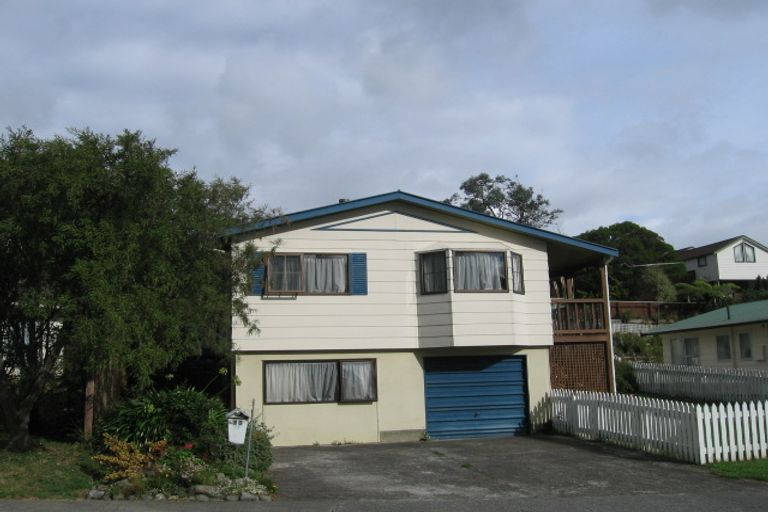 Photo of property in 70 Field Street, Silverstream, Upper Hutt, 5019