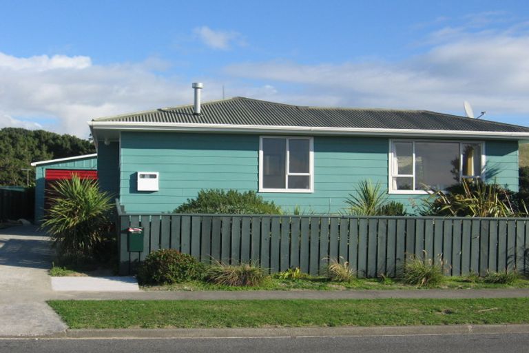 Photo of property in 93 Pikarere Street, Titahi Bay, Porirua, 5022
