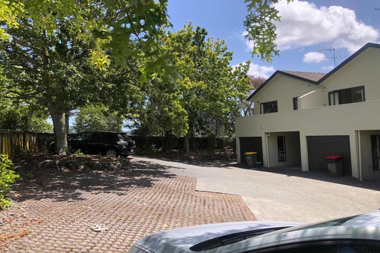 Photo of property in 11/3 Orwell Road, Greenhithe, Auckland, 0632