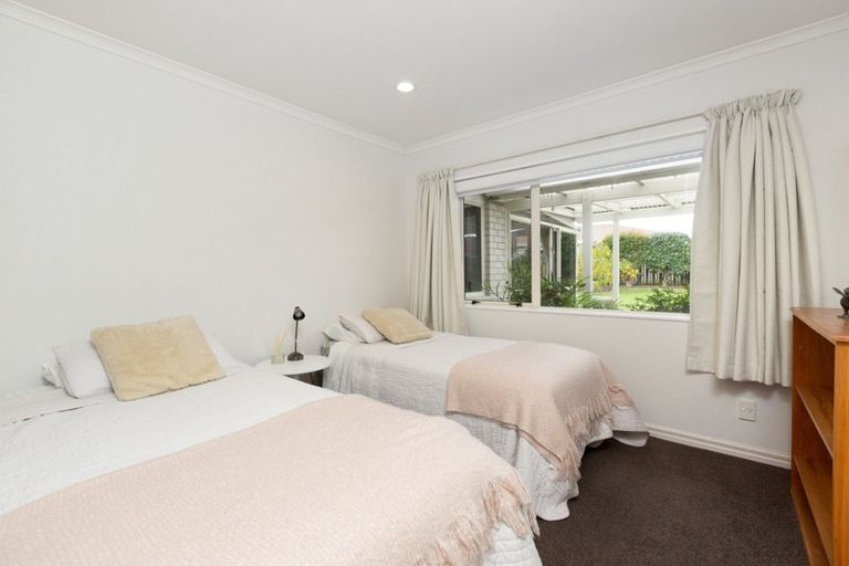 Photo of property in 10 Azalea Dell, Mount Maunganui, 3116