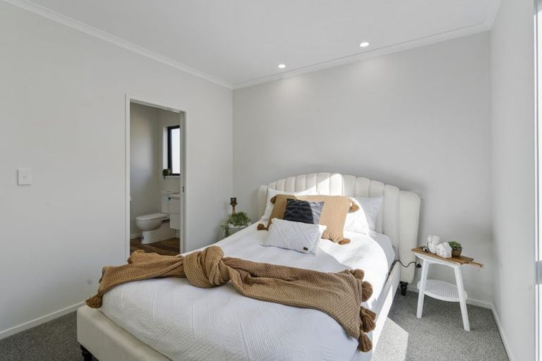 Photo of property in 3 Horoeka Street, Inglewood, 4330