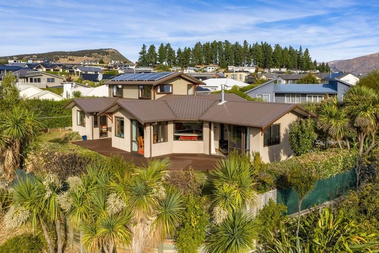 Photo of property in 79 Kings Drive, Wanaka, 9305