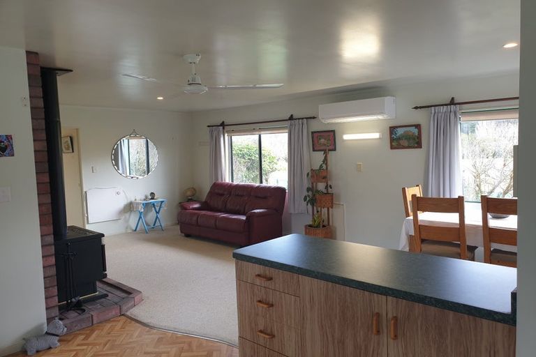 Photo of property in 6 Allman Drive, Coromandel, 3506