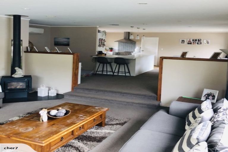 Photo of property in 33 Campbell Avenue, Paraparaumu, 5032