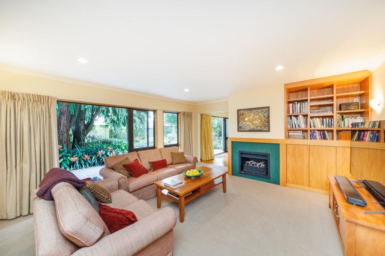 Photo of property in 98 Russell Street, Palmerston North, 4414