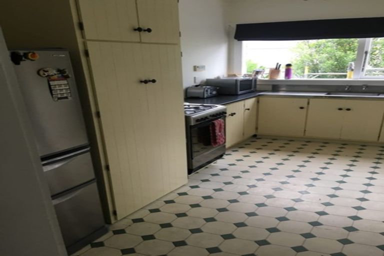 Photo of property in 12 French Street, Moturoa, New Plymouth, 4310