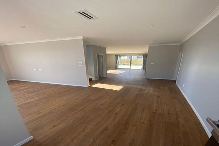 Photo of property in 9 Bendridge Street, Flat Bush, Auckland, 2019