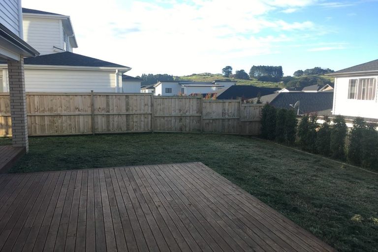 Photo of property in 49 Johns Creek Crescent, Silverdale, 0932