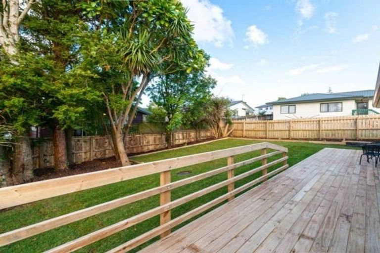 Photo of property in 22a Kamara Road, Glen Eden, Auckland, 0602