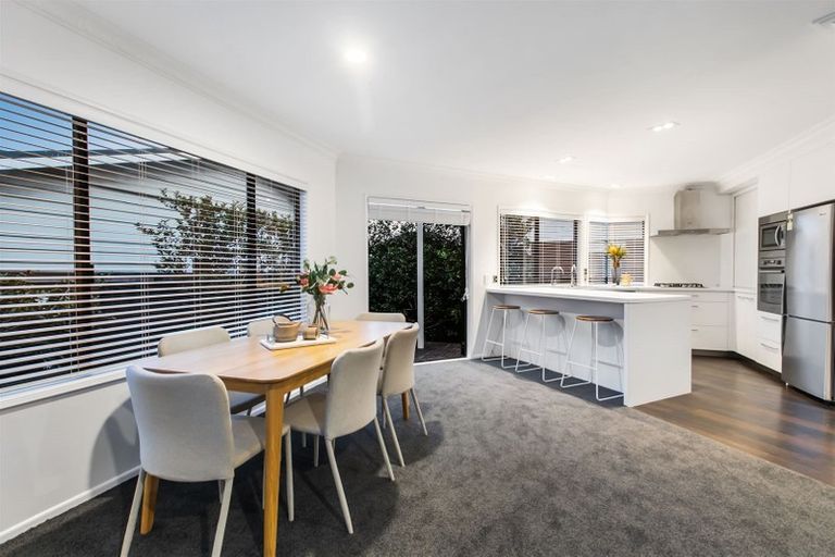 Photo of property in 1a Frieston Road, Milford, Auckland, 0620