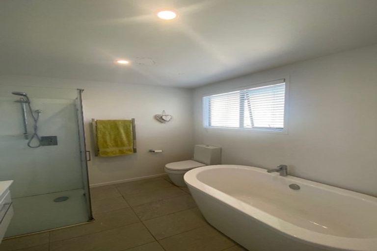 Photo of property in 21/11 The Avenue, Albany, Auckland, 0632