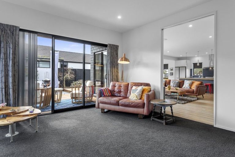 Photo of property in 7 Westpark Boulevard, Rangiora, 7400