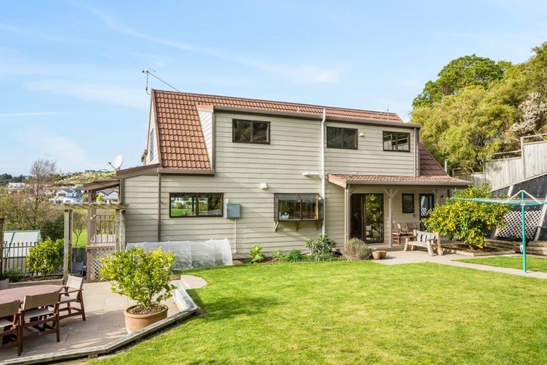 Photo of property in 34 Albatross Close, Whitby, Porirua, 5024