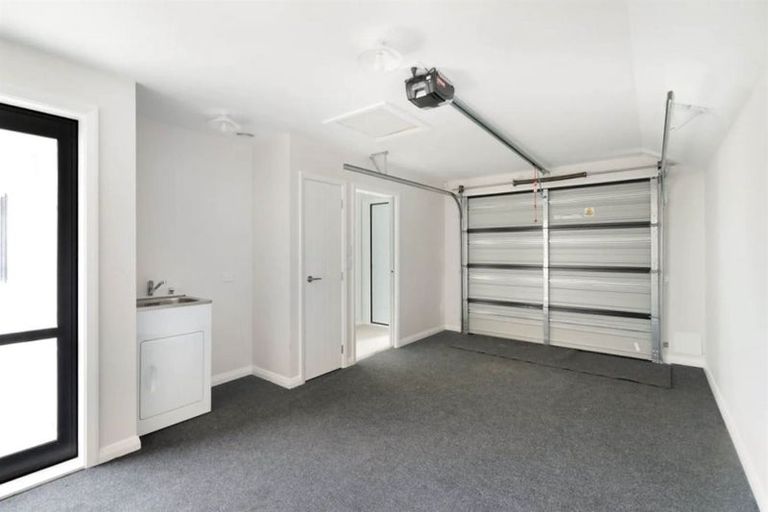 Photo of property in 11c Northcote Road, Northcote, Christchurch, 8052