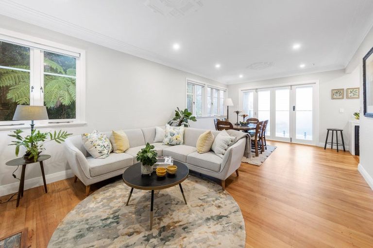 Photo of property in 97 Scenic Drive, Titirangi, Auckland, 0604