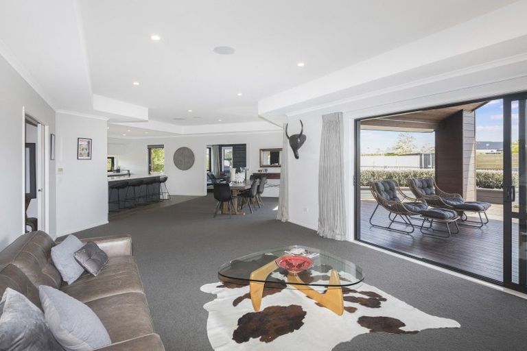 Photo of property in 14 Kingsdowne Drive, West Melton, 7618