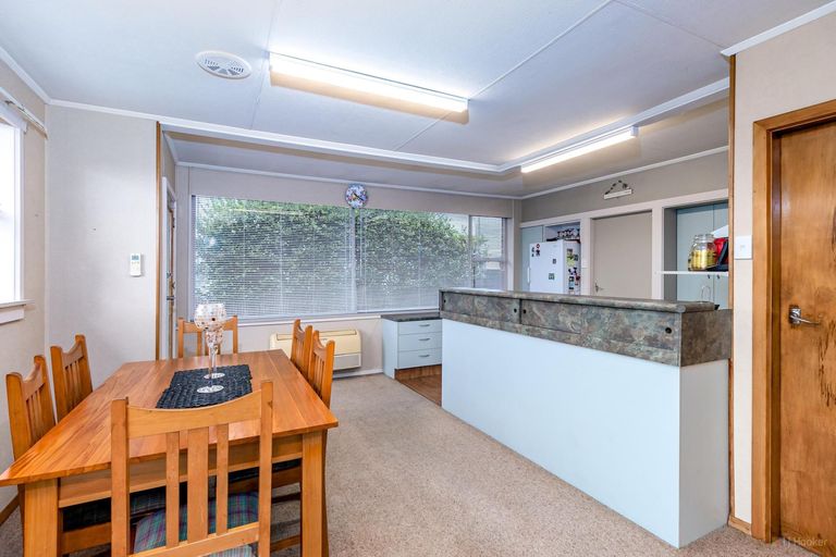 Photo of property in 1 Kennedy Crescent, Waimate, 7924