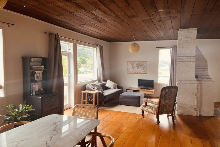 Photo of property in 1 Glenbervie Terrace, Thorndon, Wellington, 6011