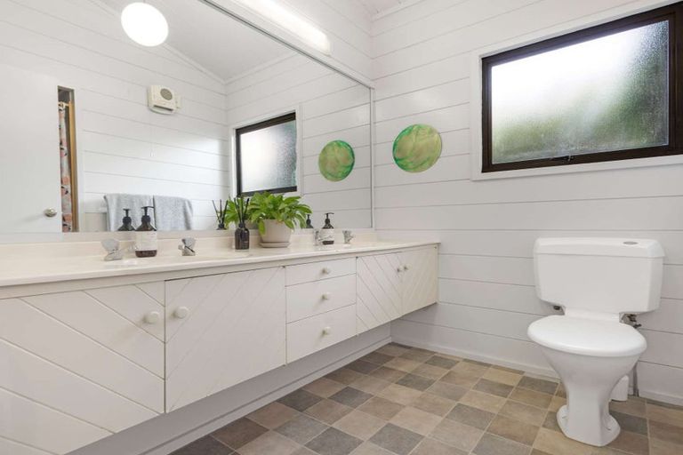 Photo of property in 2 Kathleen Street, Parkvale, Hastings, 4122