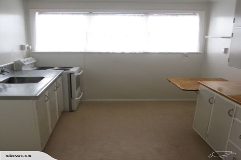 Photo of property in 35 Atiawa Crescent, Waiwhetu, Lower Hutt, 5010