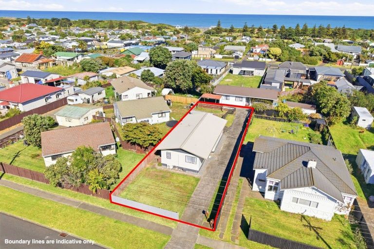 Photo of property in 113a Cornfoot Street, Castlecliff, Whanganui, 4501