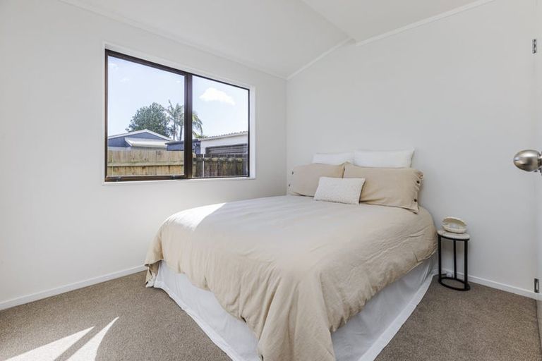 Photo of property in 2/24 Great South Road, Papakura, 2110