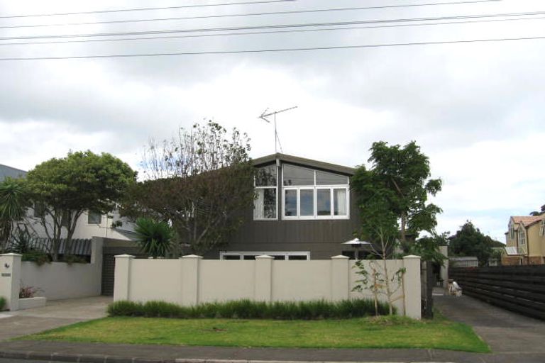 Photo of property in 1/11 Cecil Road, Milford, Auckland, 0620