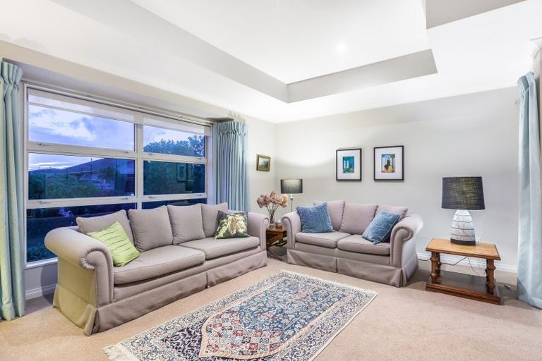 Photo of property in 26 Otupoa Way, Paraparaumu, 5032