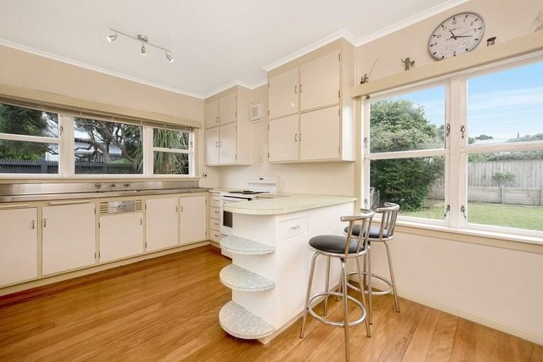 Photo of property in 69 Trelissick Crescent, Ngaio, Wellington, 6035