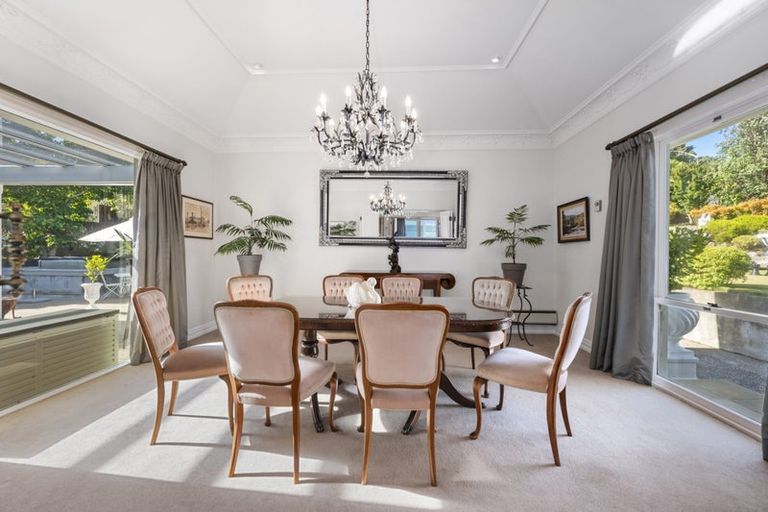 Photo of property in 15 Manahi Avenue, Kawaha Point, Rotorua, 3010