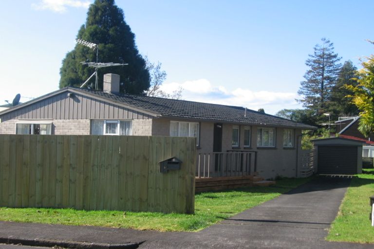 Photo of property in 3 Mccall Place, Opaheke, Papakura, 2113