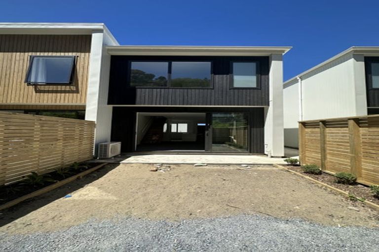 Photo of property in 175c Sutherland Road, Lyall Bay, Wellington, 6022