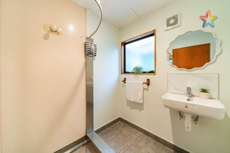 Photo of property in 21 Ngahere Street, Stokes Valley, Lower Hutt, 5019