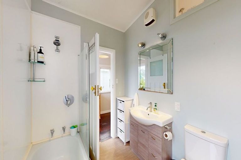 Photo of property in 9 Herald Terrace, Berhampore, Wellington, 6023