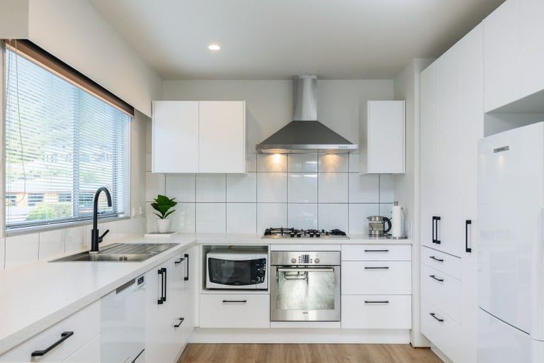 Photo of property in 9 Russell Street, Picton, 7220