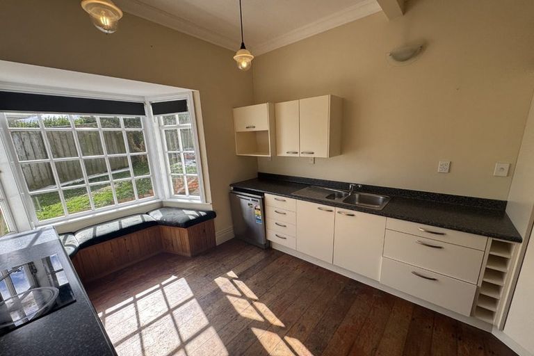 Photo of property in 27 Tawa Terrace, Tawa, Wellington, 5028