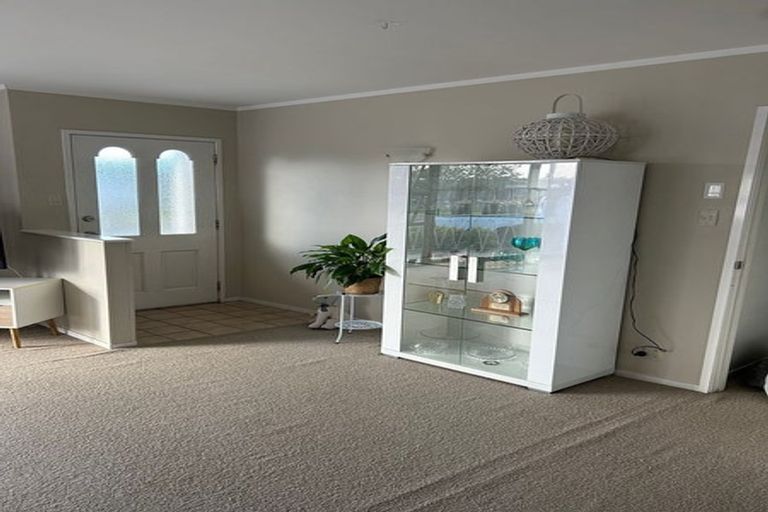 Photo of property in 1/9 Belmere Rise, Farm Cove, Auckland, 2012