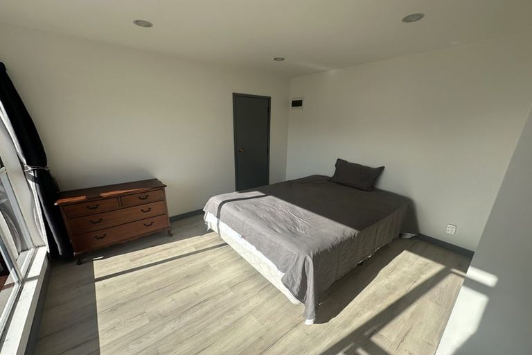 Photo of property in 6 Randolph Road, Crofton Downs, Wellington, 6035