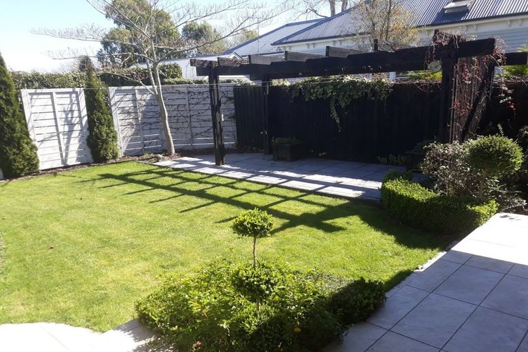 Photo of property in 17 Norfolk Street, St Albans, Christchurch, 8052