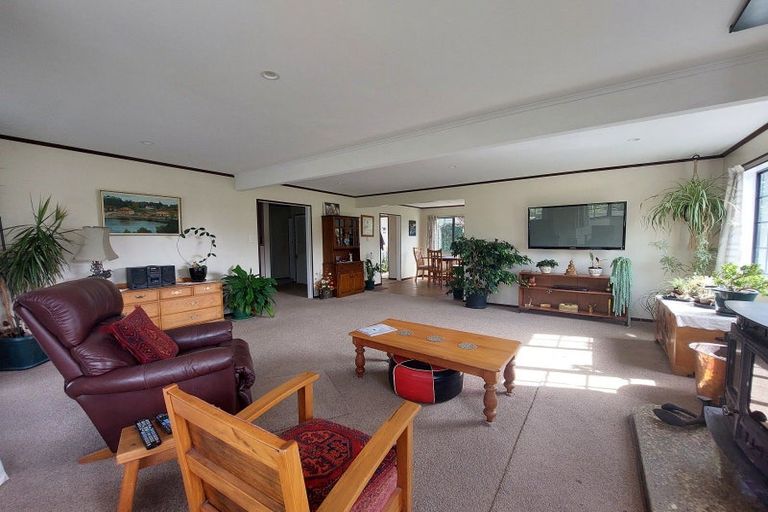 Photo of property in 33 Railway Terrace, Ohau, Levin, 5570