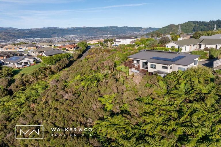 Photo of property in 29 Mcewen Crescent, Riverstone Terraces, Upper Hutt, 5018