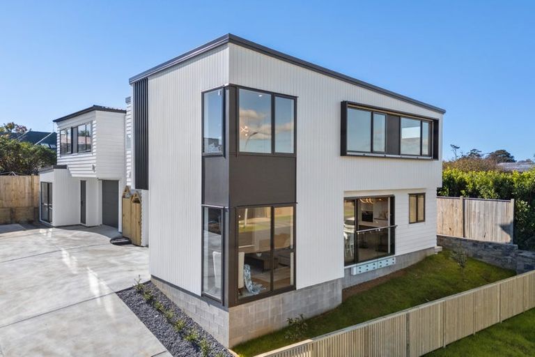 Photo of property in 16a Meadway, Sunnyhills, Auckland, 2010