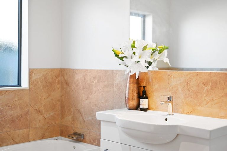 Photo of property in 1 Astelia Lane, Rototuna North, Hamilton, 3210