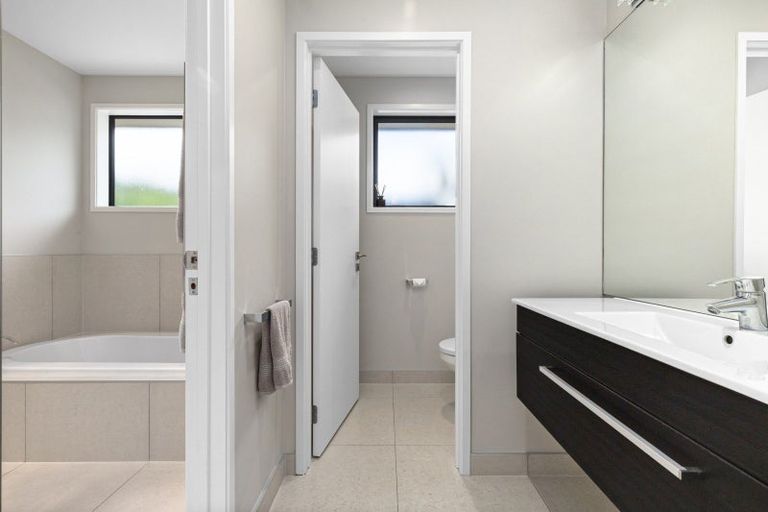 Photo of property in 55 Ina Ville Drive, Pukekohe, 2120