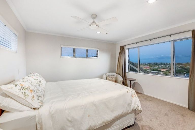 Photo of property in 63 Chesterfield Way, Orewa, 0931